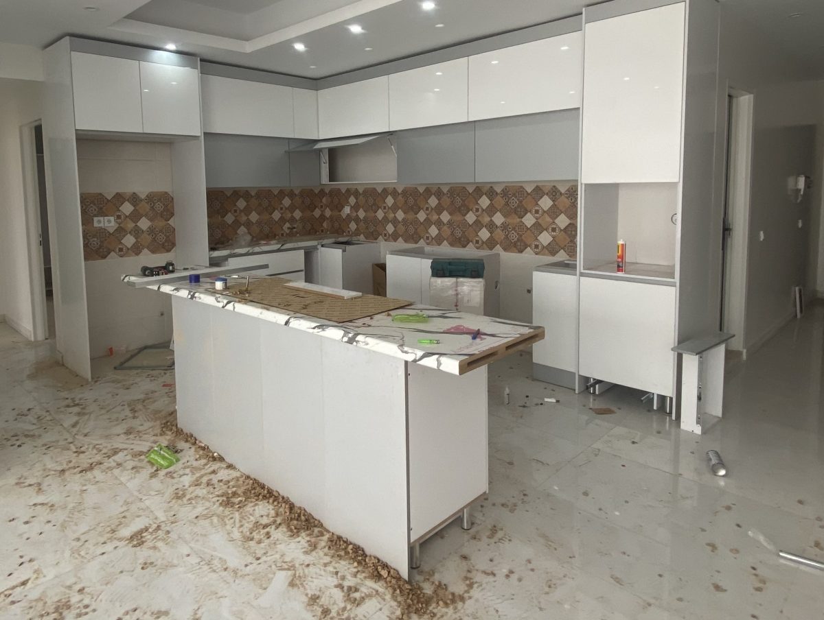 IMG E2478 نمونه کابینت های گلاس ترک