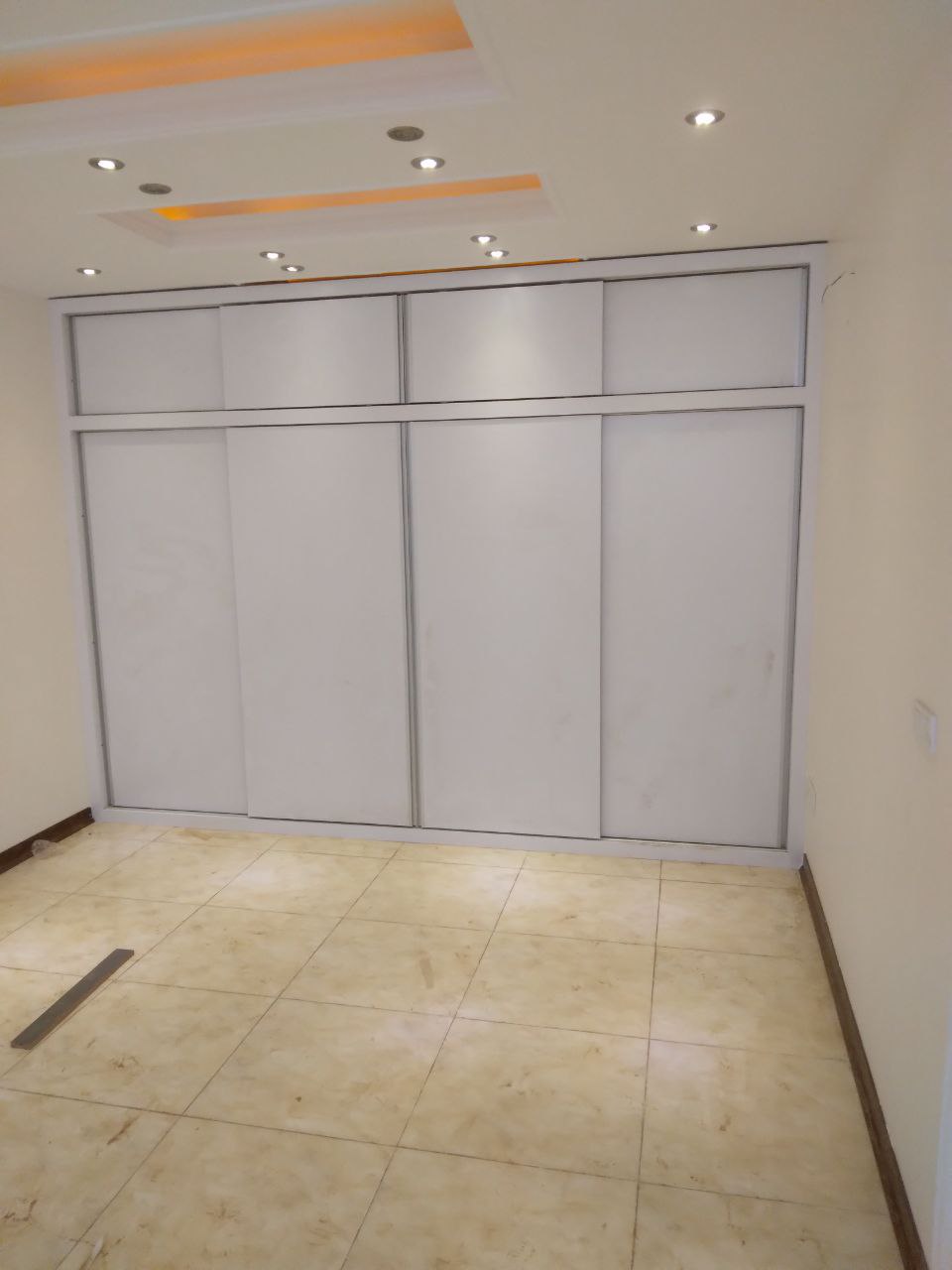 کمد دیواری مدل ریلی ام دی اف 21 photo 2024 05 27 22 19 58 کمد دیواری مدل ریلی ام دی اف