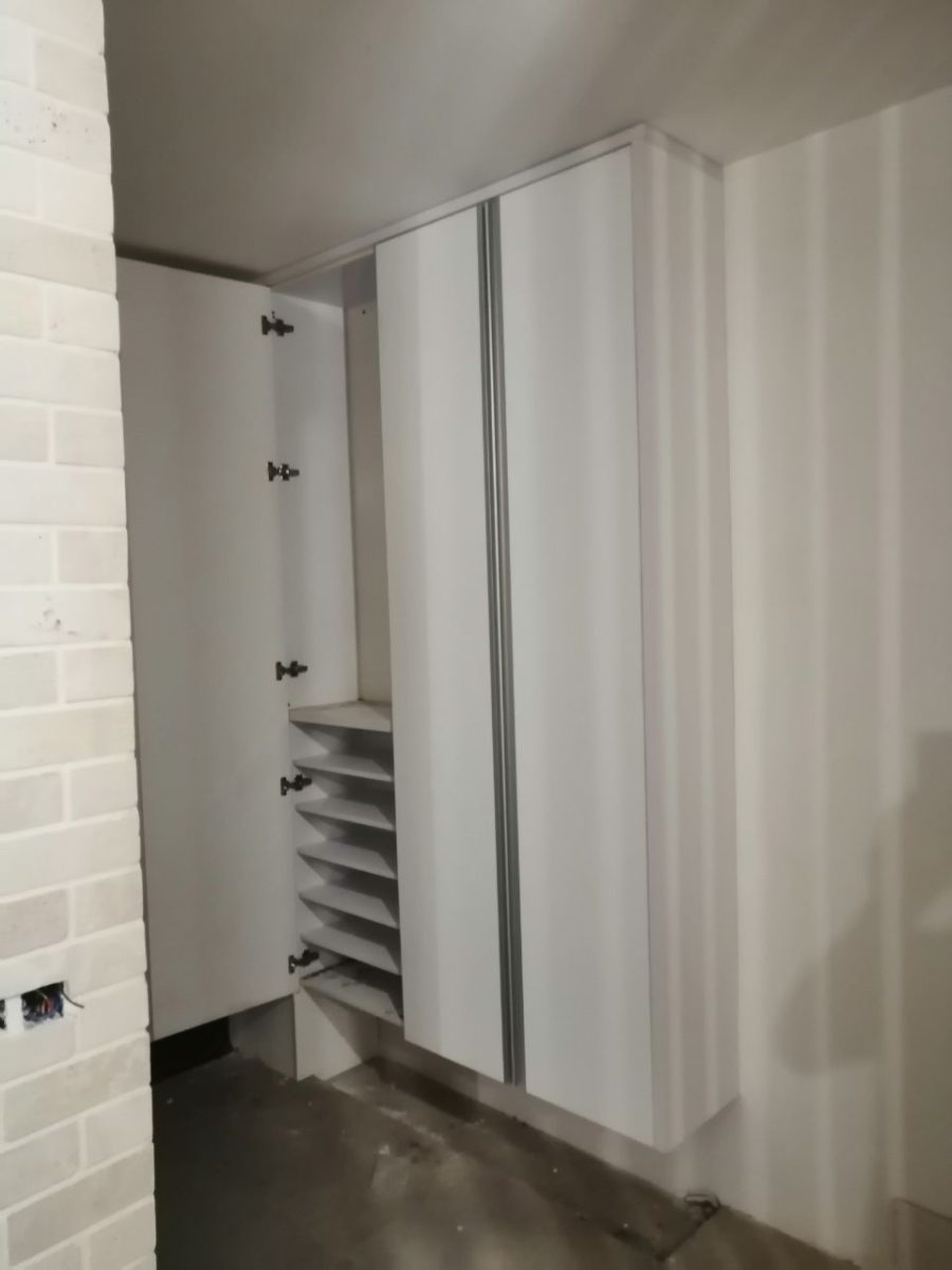 photo 2024 05 27 22 35 16 کمد دیواری جاکفشی سفید های گلاس | نمونه کار