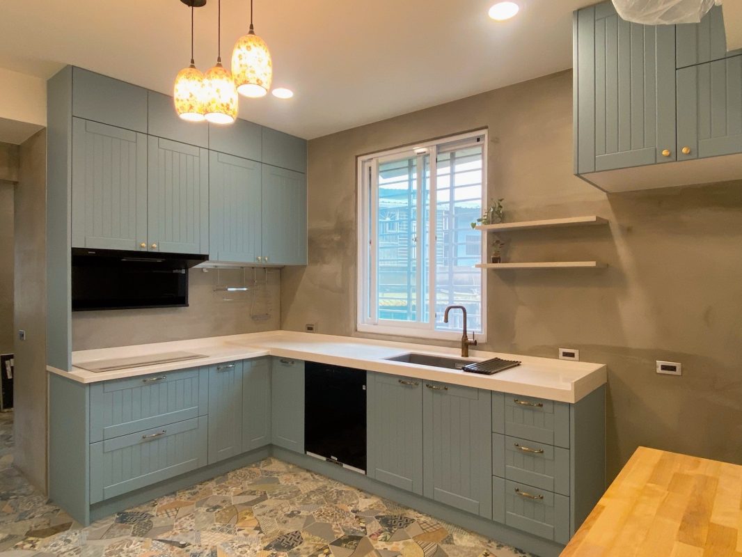 433444268 865144025414495 3345233883577795025 n کابینت مدرن با رنگ خاص