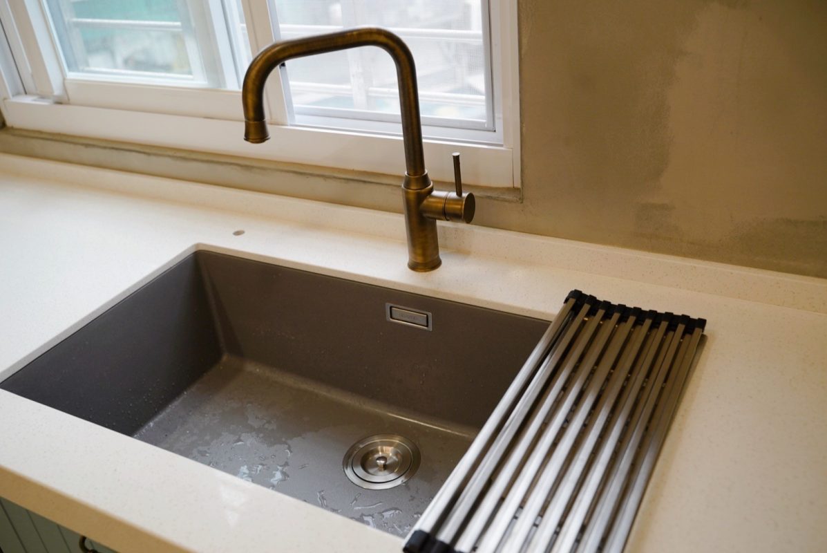 433551411 865144598747771 1985735260244931808 n کابینت مدرن با رنگ خاص