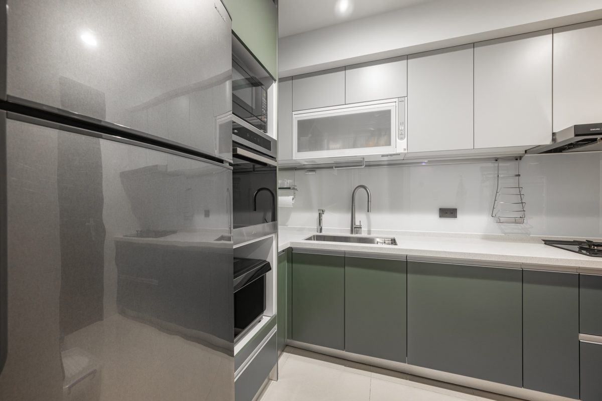 کابینت 01 2 کابینت های گلاس رنگ سبز خارجی