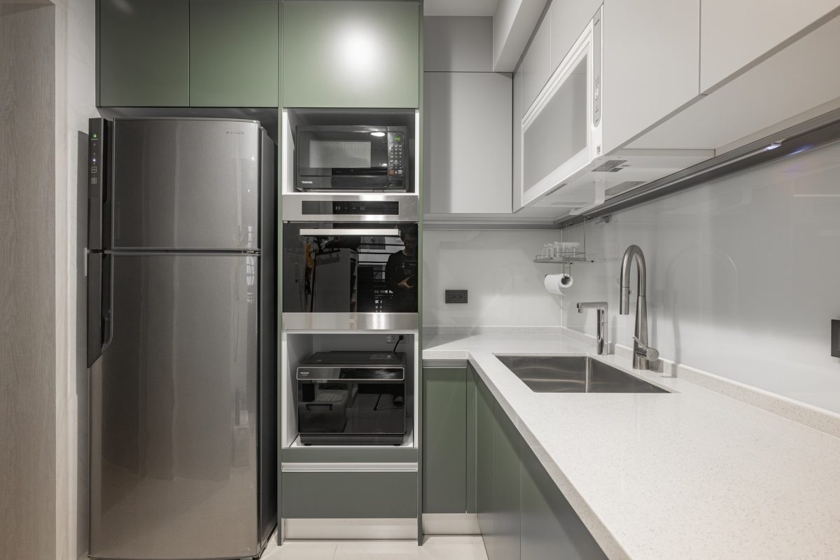 کابینت 01 3 کابینت های گلاس رنگ سبز خارجی