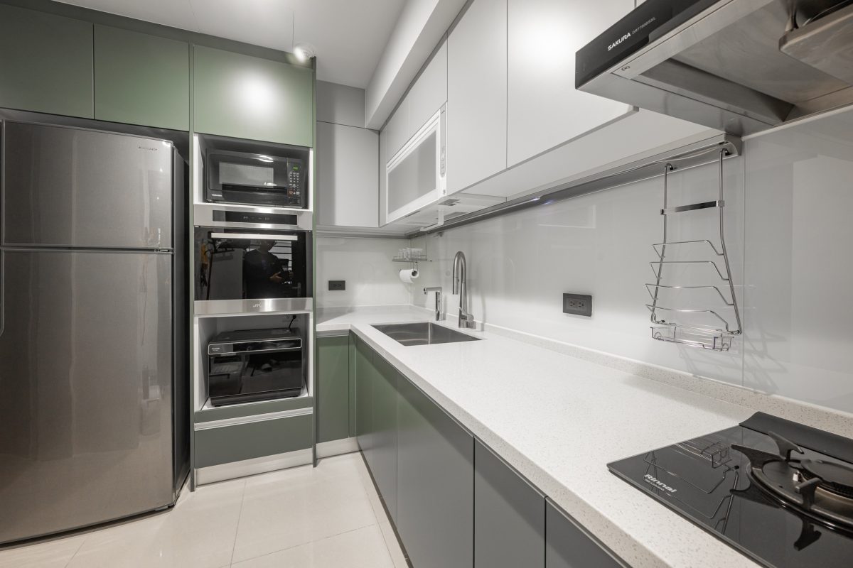 کابینت 01 4 کابینت های گلاس رنگ سبز خارجی