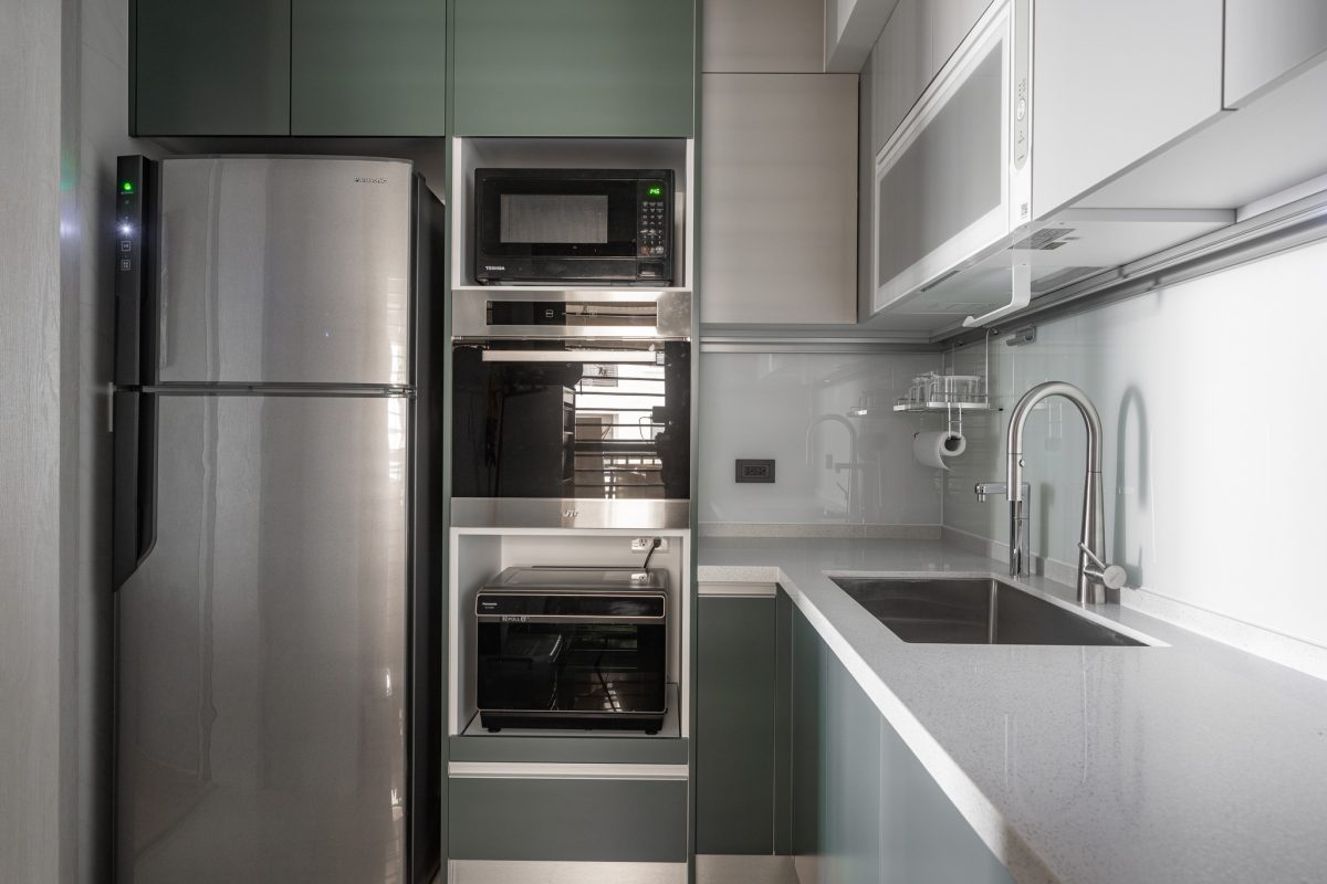 کابینت 01 5 کابینت های گلاس رنگ سبز خارجی