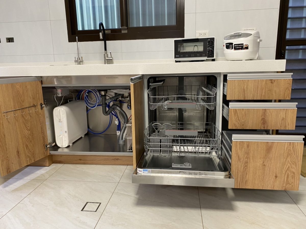 کابینت رنگ چوب | قهوه ای تک رنگ 14 کابینت رنگ چوب 1 کابینت رنگ چوب | قهوه ای تک رنگ