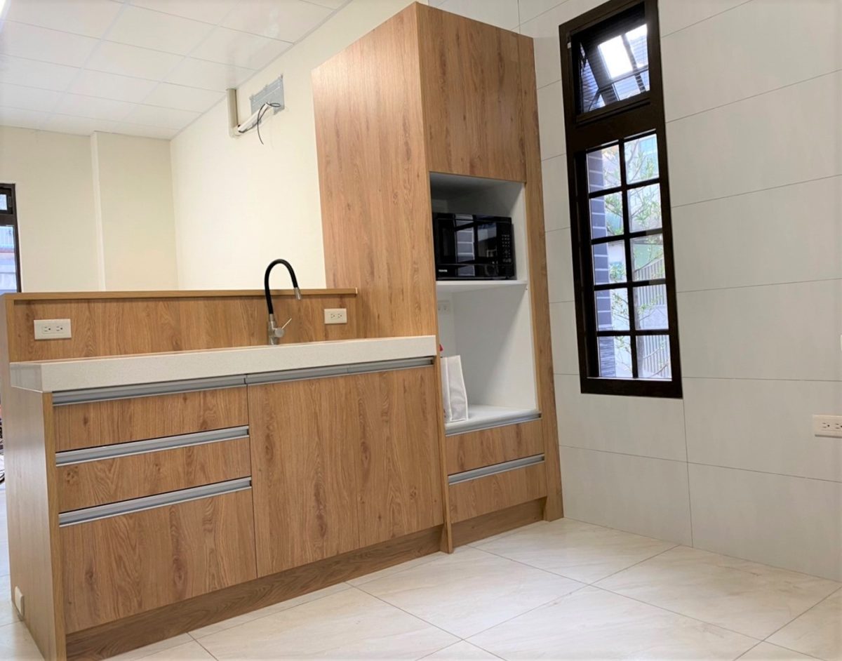 کابینت رنگ چوب | قهوه ای تک رنگ 23 کابینت رنگ چوب 10 کابینت رنگ چوب | قهوه ای تک رنگ