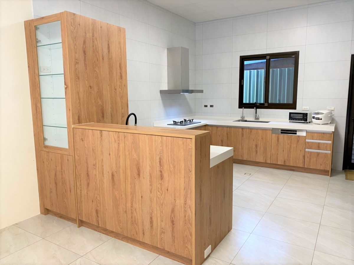 کابینت رنگ چوب | قهوه ای تک رنگ 19 کابینت رنگ چوب 6 کابینت رنگ چوب | قهوه ای تک رنگ