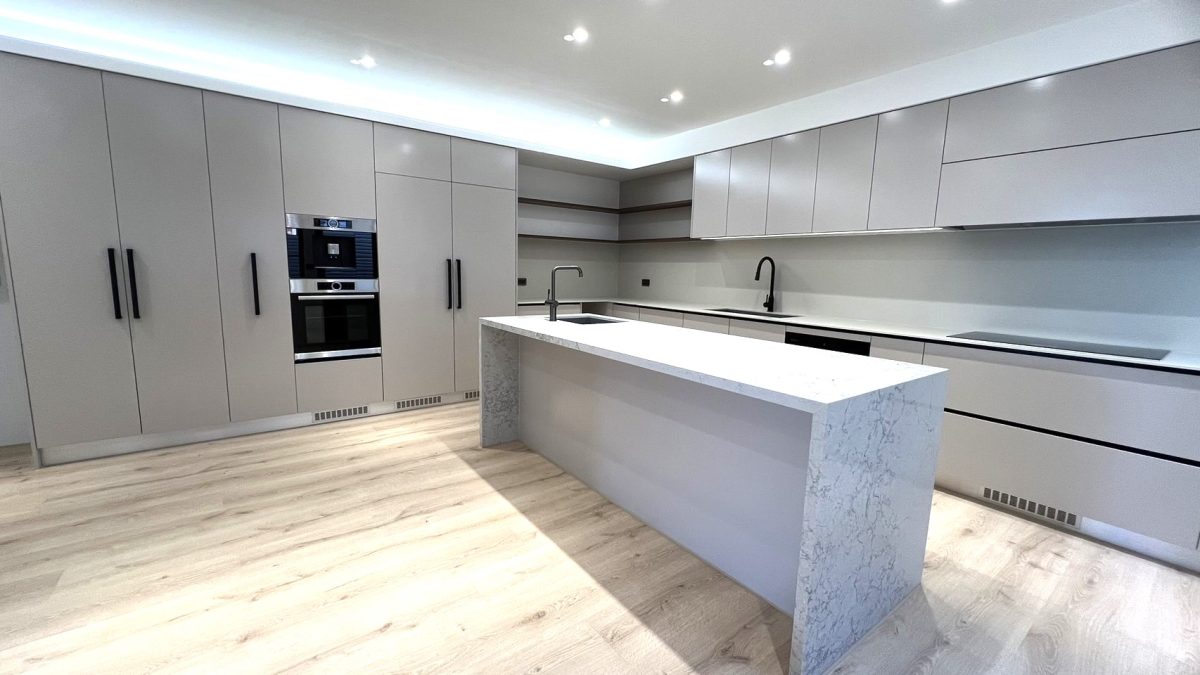 کابینت طوسی خاکستری 3 نمونه کار کابینت های گلاس طوسی کم رنگ